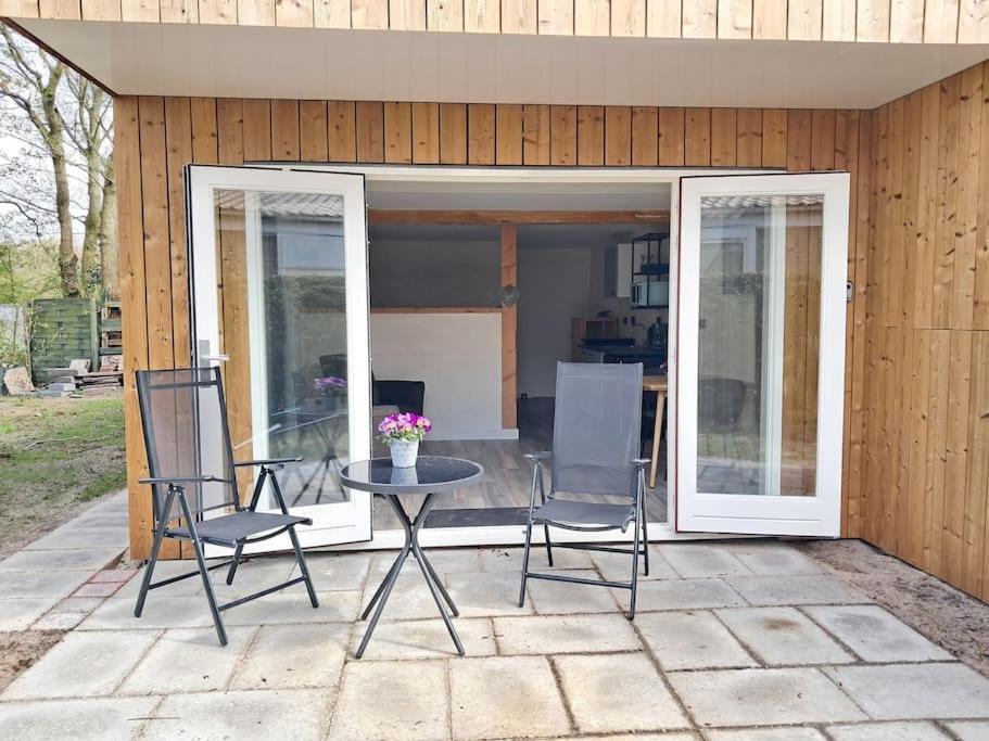 Strandhuisje Freek, 900 M Van Zee En Strand 卡兰茨奥赫 外观 照片